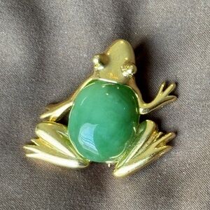 Green Frog Brooch